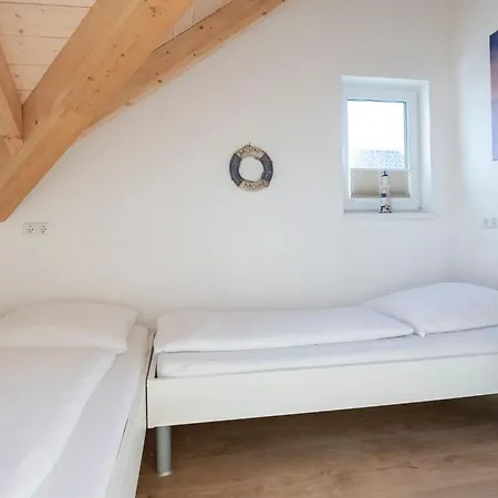 Holiday home Seepark Seerose 3 *